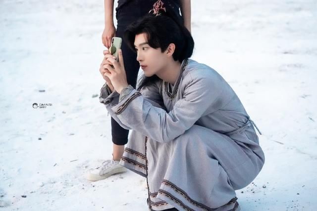  『烈哥』「NINE PERCENT」「分享」200321 新鲜烈哥美图大放送 范丞丞的锁骨请上保险谢谢