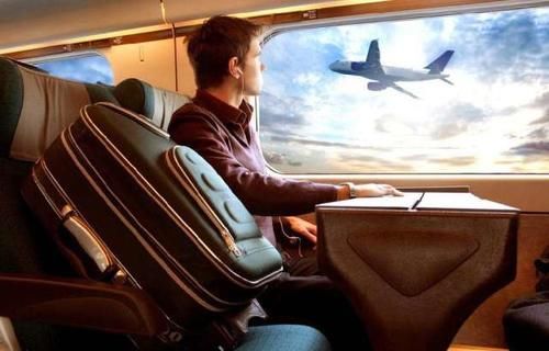  #基础建设#为什么凌晨机票便宜，坐的人却很少？乘客：试一次你