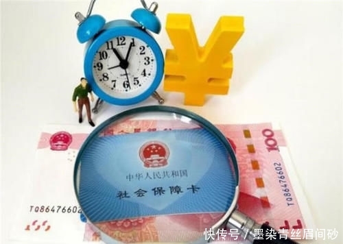  #养老保险#农村养老保险每年缴纳100元，缴纳15年退休后，每月能