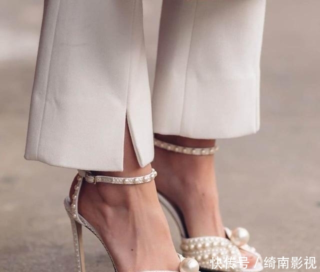  「鞋子的风格」鞋子选不对、穿搭全作废?最全的“鞋子搭配”干货,你的衣品有救了