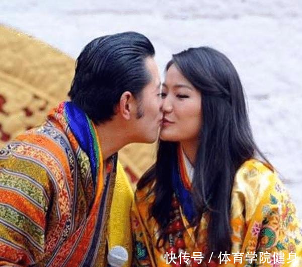 『 传统』穿上洋装暴露出缺点，还是传统服饰适合她！，90后的不丹王后