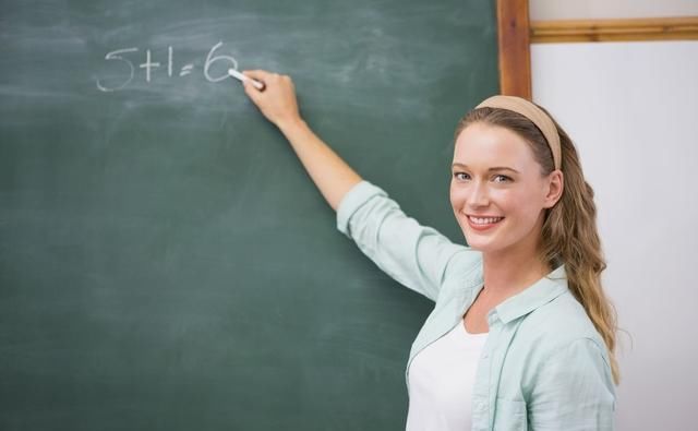  「待遇」养老金政策调整后，这三类教师待遇再度上调，退休工资