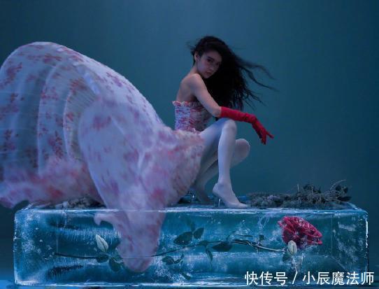  「适合」baby的冰美人封面出炉，一袭红裙衬盛世美颜，无表情真的很适合她