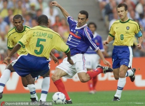 98世界杯决赛故事:罗纳尔多离奇失常 高卢雄鸡