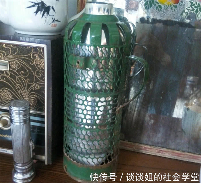  「农民」农村几乎绝迹的老物件，农民都快不认识了，最后一个价