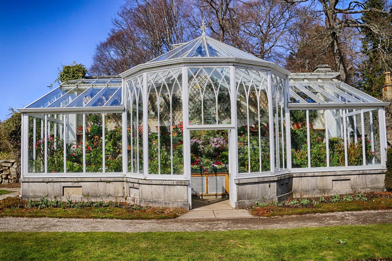 全球最霸气城堡：拥有202平方千米领地，占地面积比故宫大280倍