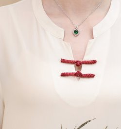 给50岁的妈妈买了这款妈妈装，简约大气还减龄，夏天穿上美极了