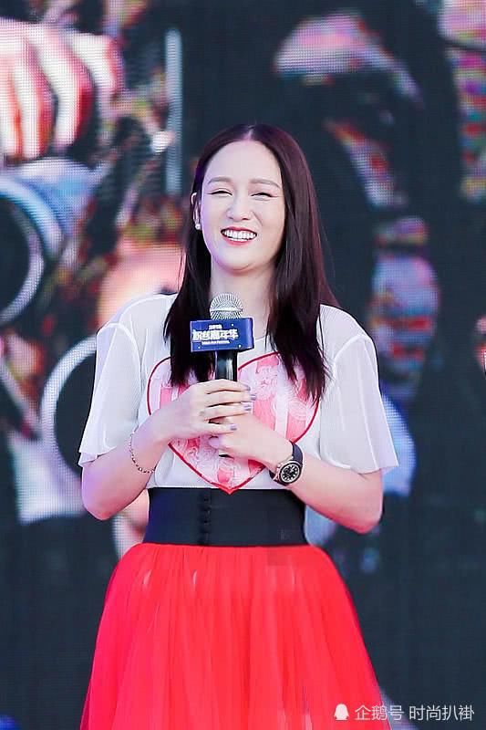 陈乔恩到底胖了多少？穿赵薇同款纱裙，39岁的她让人认不出