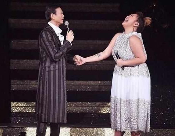 180斤郑少秋女儿，穿出迷人身姿，网友：简直是胖女孩的穿衣指南