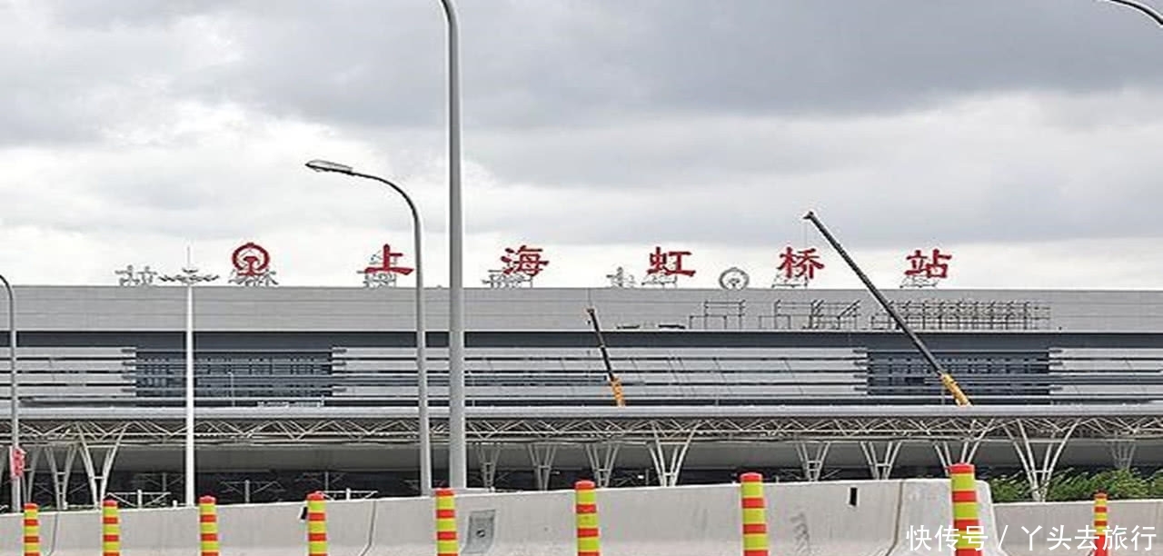 中国最能“吸金”的高铁，年收益高达300亿元，每隔5分钟发一趟车