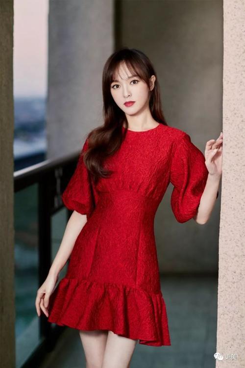 唐嫣短发老10岁,娜扎被夸仙女,热巴好惨