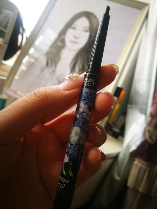 眼镜姑娘你甘心做背影杀手一辈子？不化妆，你永远不知道自己的美