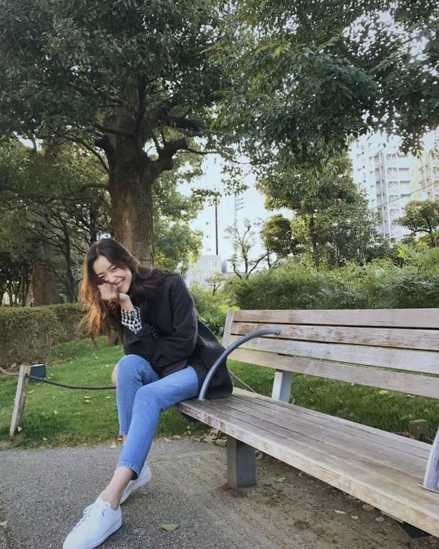 为什么男生都喜欢有大长腿的女生?网友:穿什么衣服都有气质!