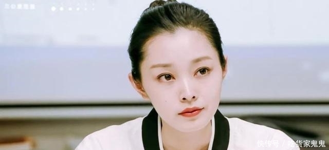 迷人■迷人计丨《庆余年》中宋轶比李沁还惊艳掀帘美人的白玉肌太美了！