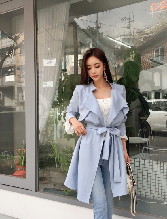 女神孙允珠，蓝堇暖风海盐清新飘逸百褶衫