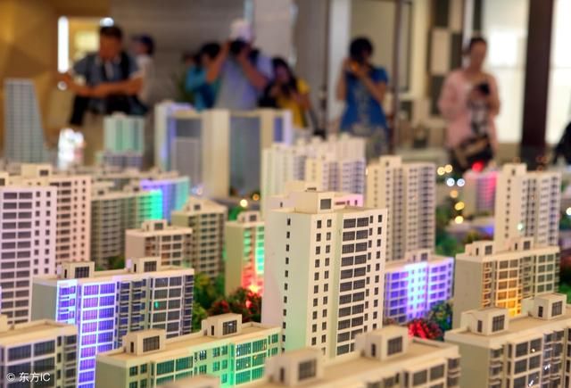 高房价掏空了人们的消费力，也毁掉了一个个商业圈，你中招了吗？