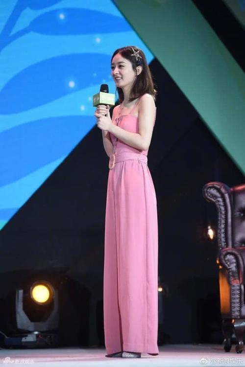 赵丽颖刚刚证明自己没怀孕 陈意涵就大方承认已经怀孕三个月