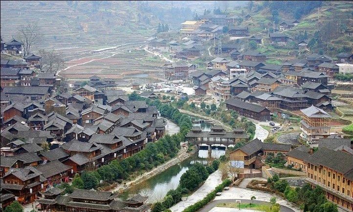  苗寨：跟我云旅游：苗寨