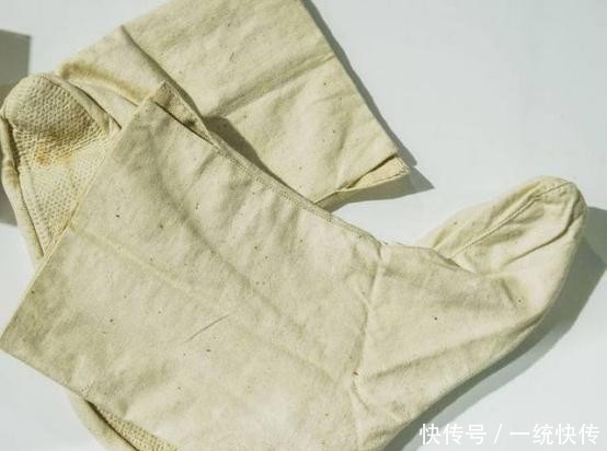 #条纹短袜#穿“长筒袜”出门算什么!今年“短袜”风潮正流行,款式多随意挑