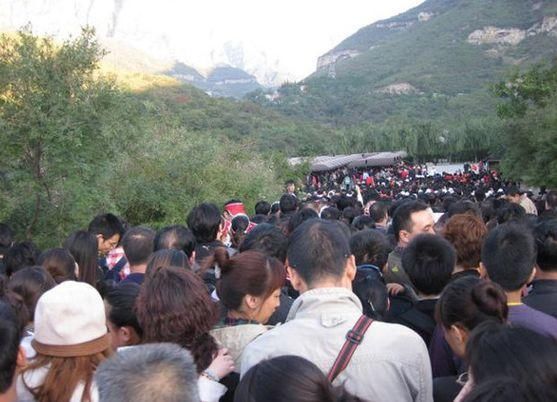 我国最“坑”景区，国庆期间门票涨到670元！而其他景区都在降价