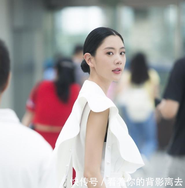 “亚洲第一美女”克拉拉，完美身材引无数宅男围观