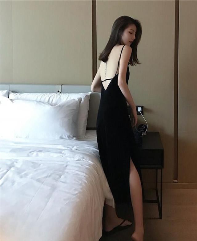 『女人』微胖女人有福了,新款遮肉连衣裙,上身时髦特显女人味