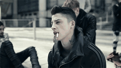 马化腾点名黑公关；百度前员工跳槽今日头条被起诉；美团、岳云鹏