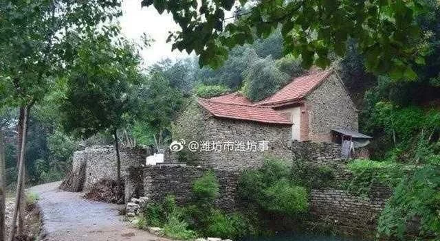 峡谷里的石头村庄,生活像溪水自在随意【2020热门旅游景点】