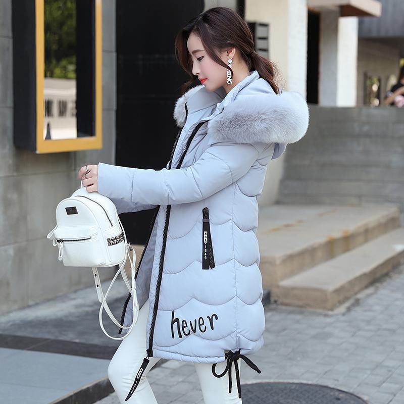 冬季首选羽绒服，这个冬季流行的羽绒服都在这儿，保暖时尚显年轻