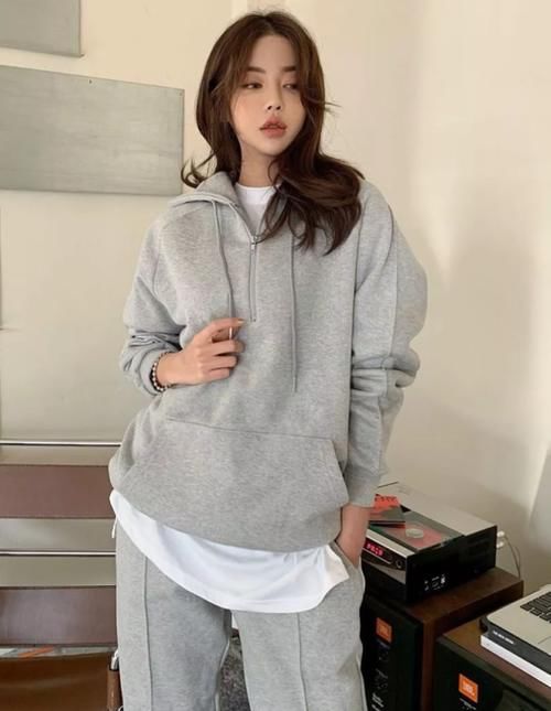  卫衣穿■2020年卫衣记得这样穿，轻松get少女感