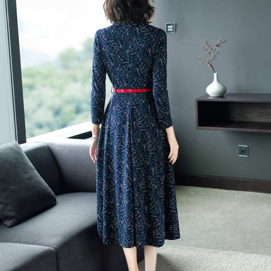 不得了!凌晨上架的“欧版”秋裙，一款比一款洋气，美得令人窒息