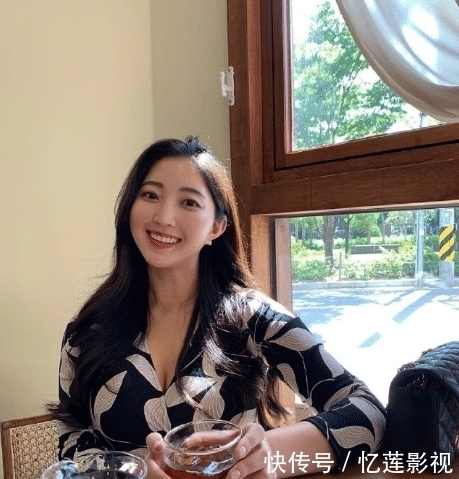  实力|真正的好身材驾车的时候就能看出来，美女一看就是有实力的人