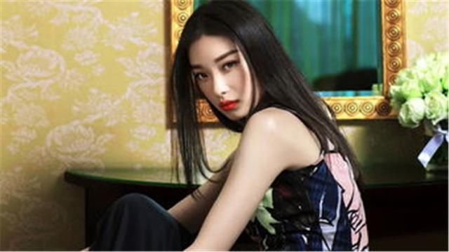 倪妮过生日，杨颖发微博祝福，网友不买账：为何称塑料姐妹花！