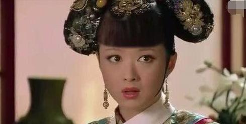 《甄嬛传》中留了刘海的各位“娘娘”，华妃皇后变软萌，只有她美