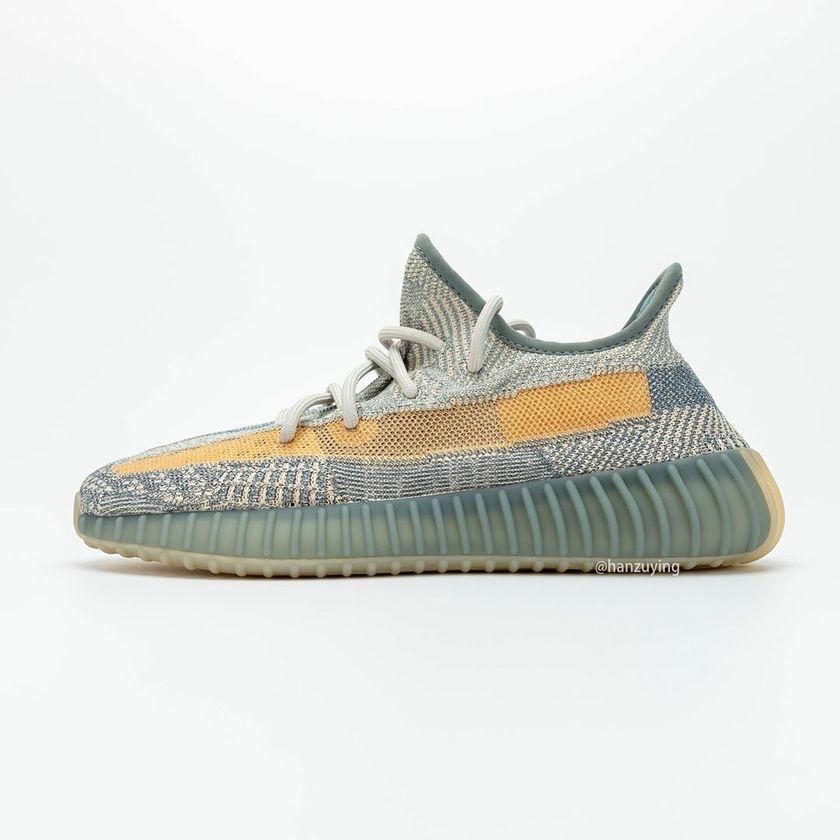  #上脚#Yeezy 350 V2 新配色首次曝光！这上脚效果你可以吗？