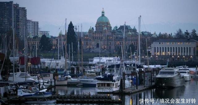 加拿大对中国动手，大批游客禁止外出旅行，中国罕见霸气回击！