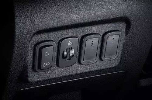 这八个国外强制安装的汽车配置，在国内却少有人关心！