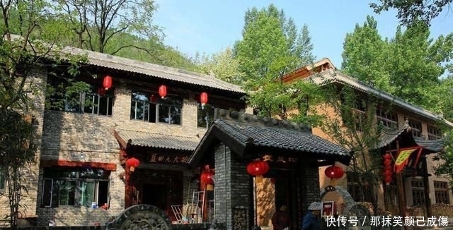 中国又一坑人景区,一碗清汤面要50元,网友:估计要凉了!