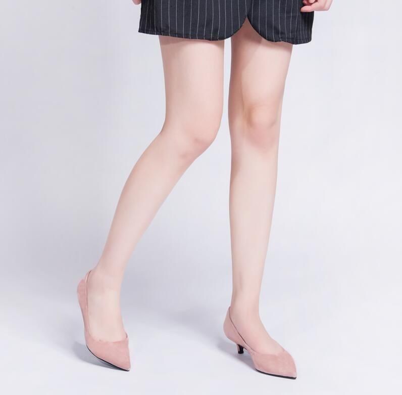 小个子穿尖头高跟鞋，时尚减龄还显优雅女人味