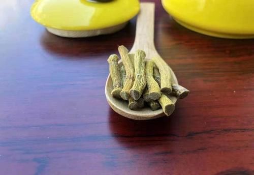  [泡茶]这3种花枯了也有用，晒干了泡茶喝，味道甘甜对身体好
