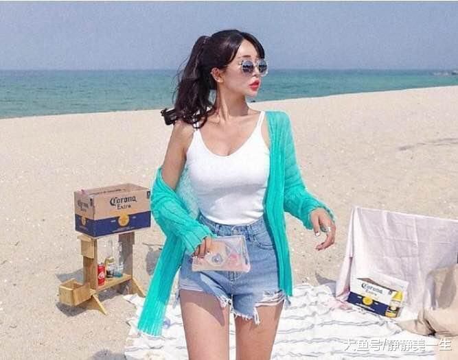 不吸烟的女孩儿也要穿上最流行的烟筒裤!