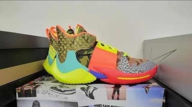  『少女』NBA10大最骚气的球鞋：阿迪给科比设计鞋像装甲车，KD出少女粉鞋