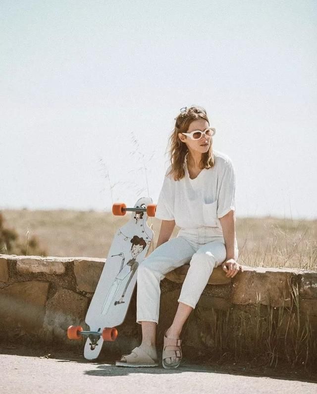 关于白色牛仔裤,这些是时尚博主没告诉过大家的搭配心机