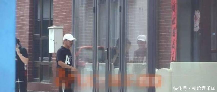 王宝强恋情曝光, 知情人透露事情真相, 网友看完大骂: 炒作也不红