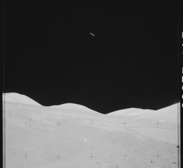 登月：神秘“蓝光”掩盖了什么真相？，NASA“粉碎谣言”公布登月照片