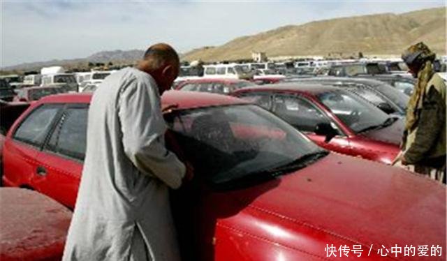 北京二手车堆积如山，这么便宜为何没人买网友这真是可惜了！