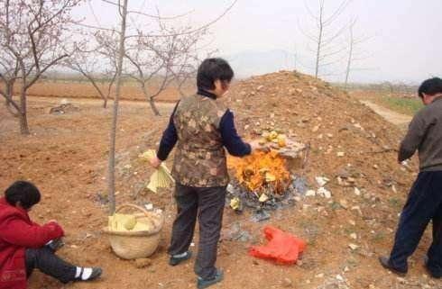 农村丧葬仪式的15个程序，70后全知道，80后懂一半，90后没听过