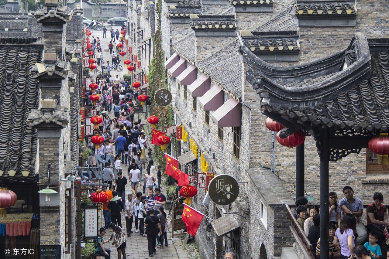 中国最“黑心”的几处旅游景点，少林寺烧香600元算便宜的