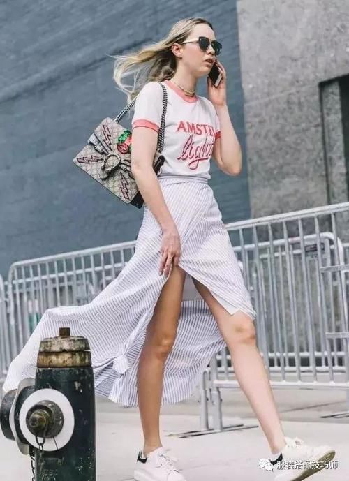微胖女孩搭配秘籍，T恤+裙子让你美出新高度！