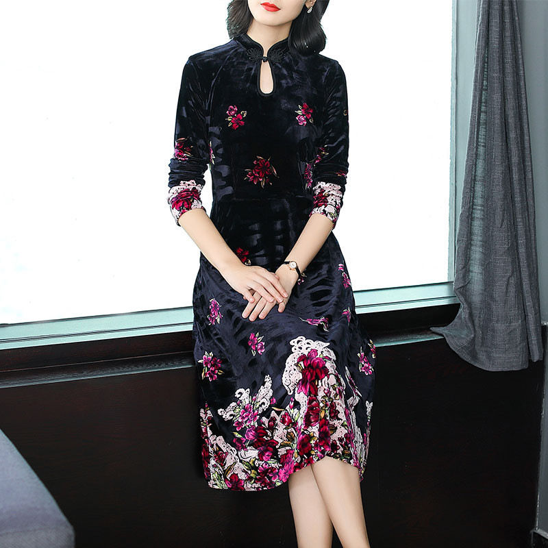 中秋快到了，别着急买外套，今秋流行这样穿，7080后美嫩爆了